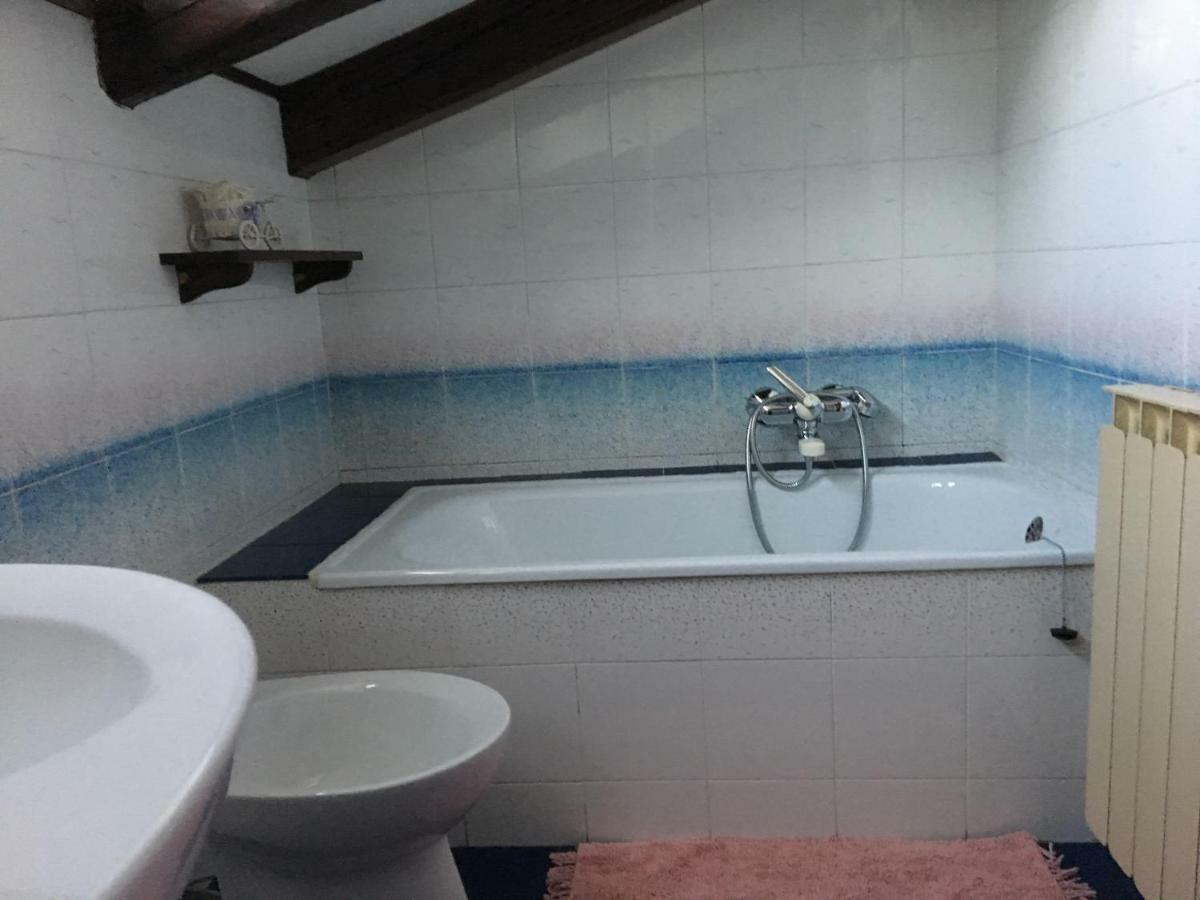 Apartamento Mansarda San Maurizio Trieste Exterior foto